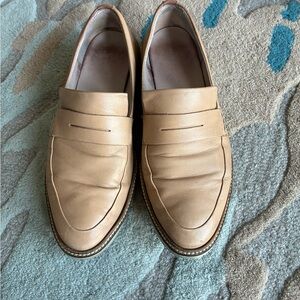 Tan Leather soft heel Loafers.